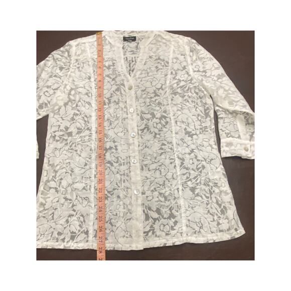 White Unconventional Lace Sheer Tunic w/ Mother of Pearl Buttons (M) Linen Blend - Picture 6 of 10